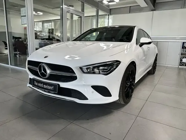 Mercedes-Benz CLA 200