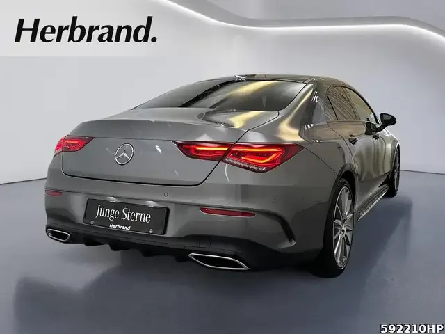 Mercedes-Benz CLA 200