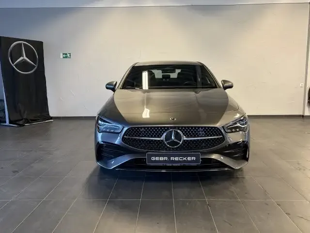 Mercedes-Benz CLA 180