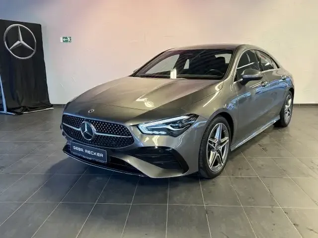 Mercedes-Benz CLA 180