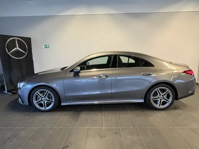 Mercedes-Benz CLA 180