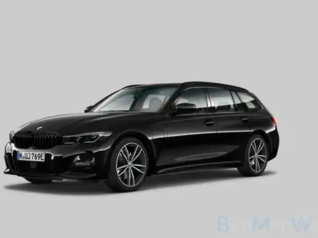 BMW 330