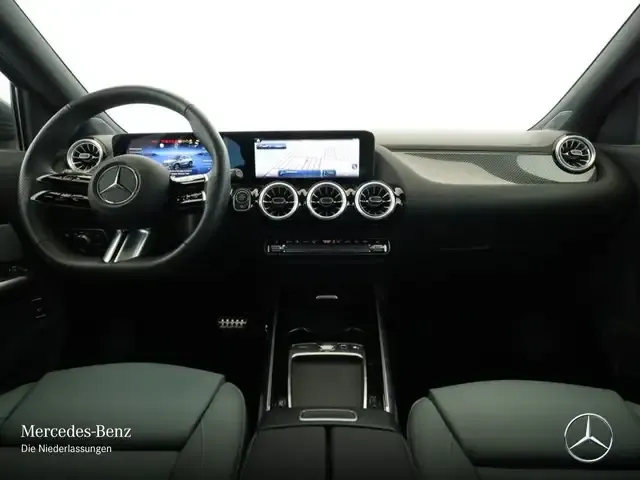 Mercedes-Benz GLA 220