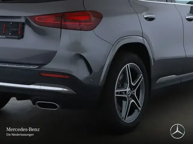 Mercedes-Benz GLA 220