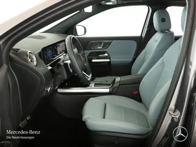 Mercedes-Benz GLA 220