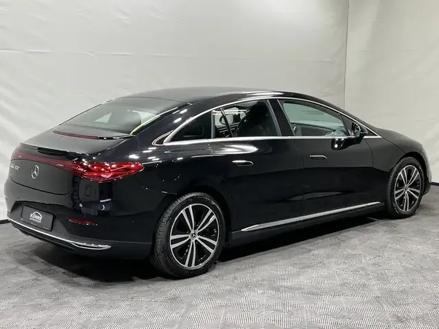 Mercedes-Benz EQE 300
