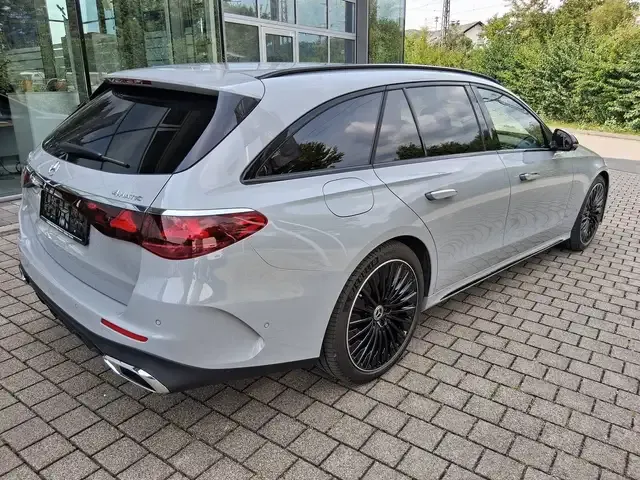 Mercedes-Benz E 300