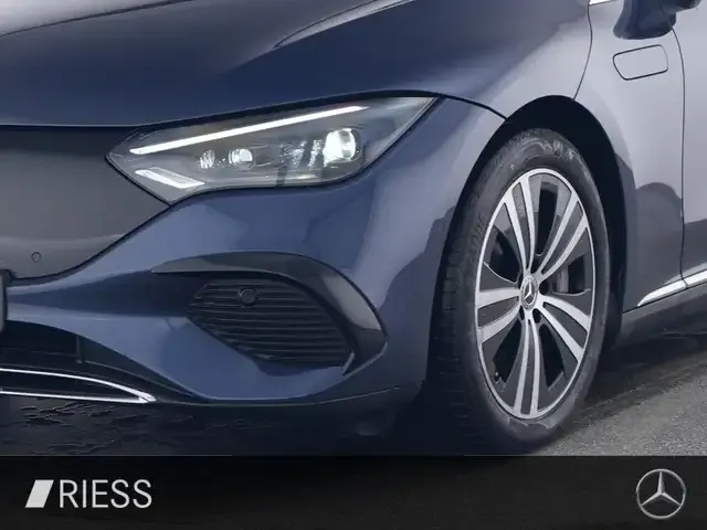 Mercedes-Benz EQE 300