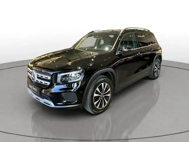 Mercedes-Benz GLB 220