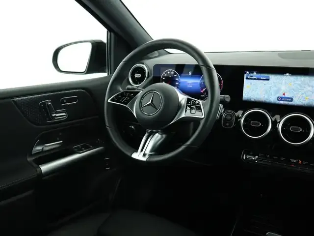 Mercedes-Benz B 220