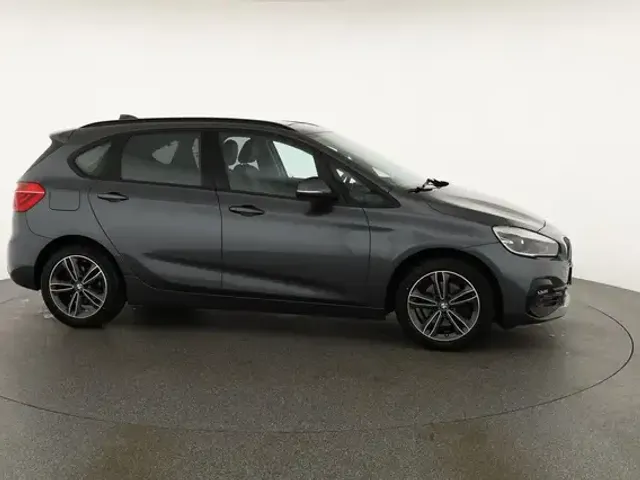 BMW 220