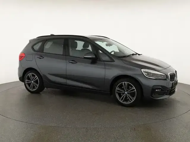BMW 220