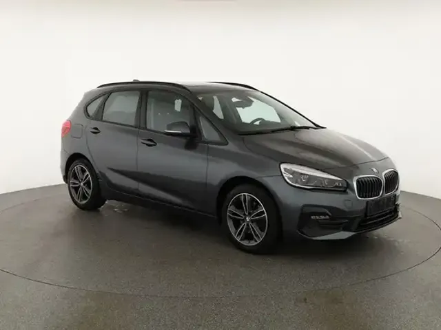 BMW 220