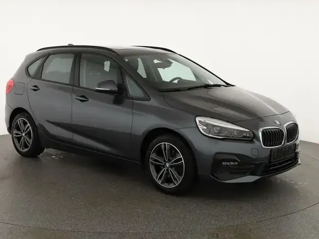 BMW 220