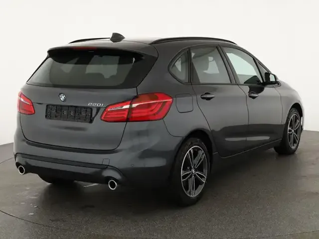 BMW 220