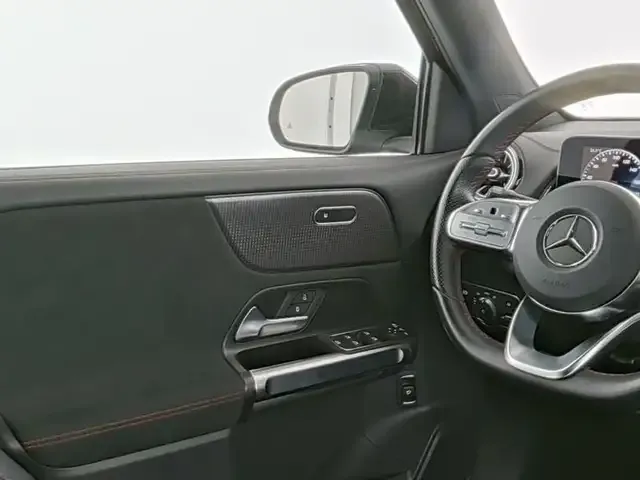 Mercedes-Benz EQB 250