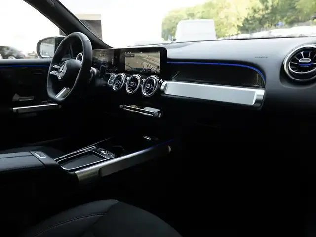 Mercedes-Benz GLB 250