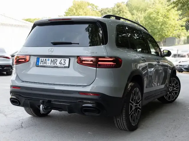 Mercedes-Benz GLB 250