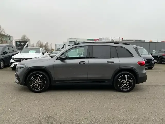 Mercedes-Benz EQB 350