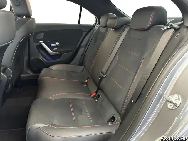 Mercedes-Benz A 220