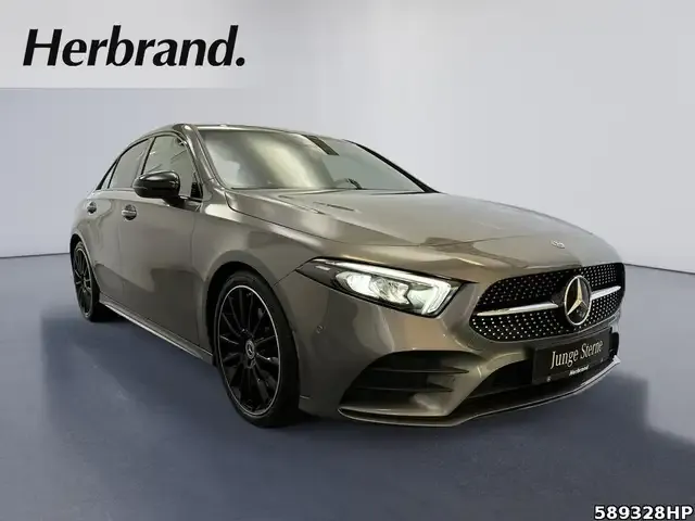 Mercedes-Benz A 220