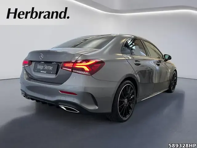 Mercedes-Benz A 220