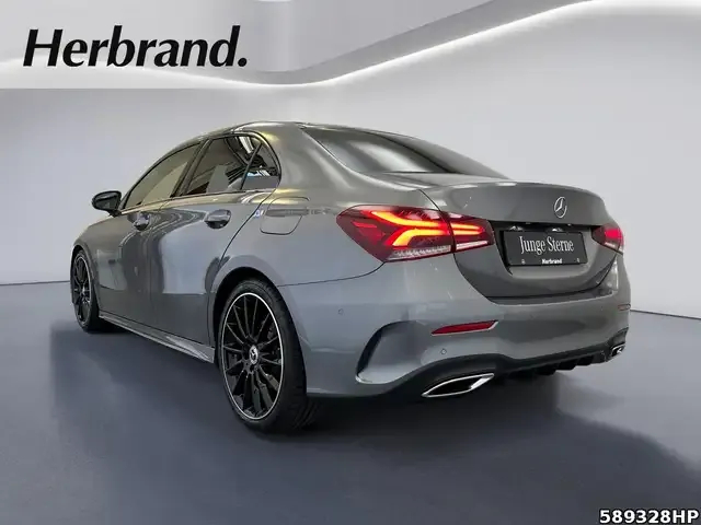 Mercedes-Benz A 220