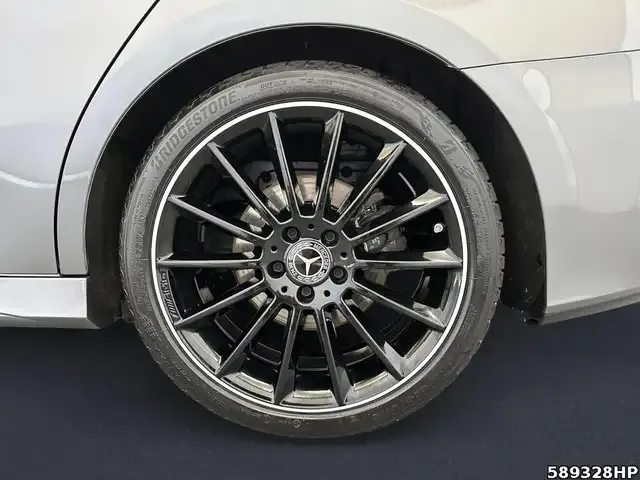 Mercedes-Benz A 220