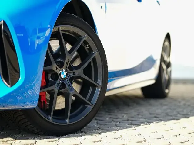 BMW 128