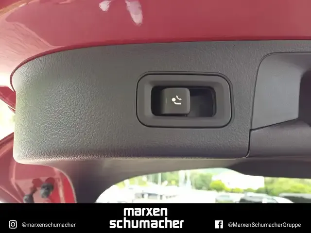 Mercedes-Benz GLA 220