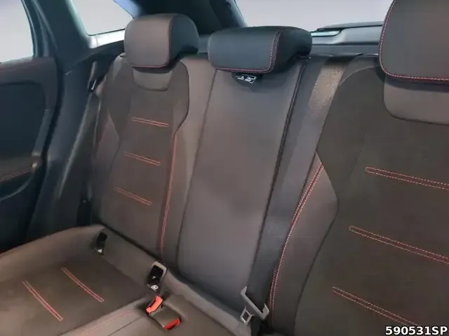 Mercedes-Benz GLA 220