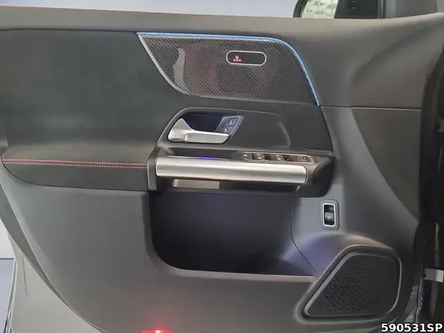 Mercedes-Benz GLA 220
