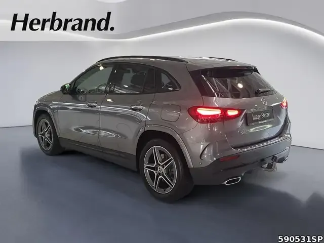 Mercedes-Benz GLA 220