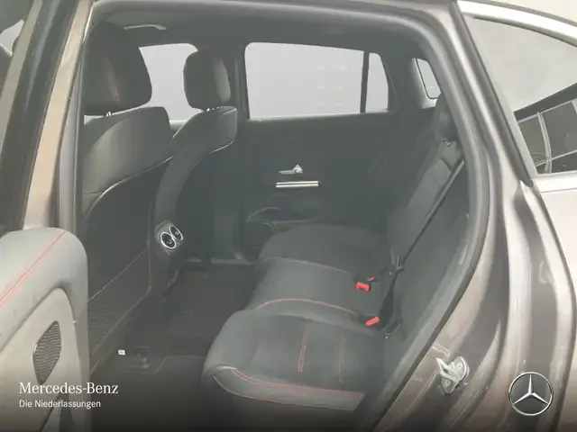 Mercedes-Benz EQA 300