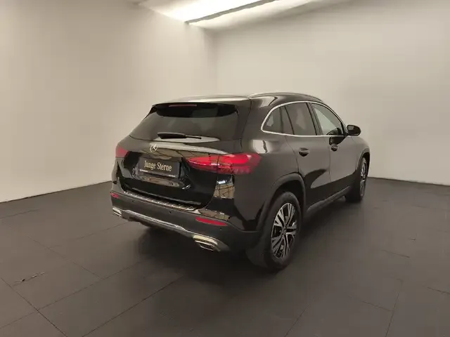 Mercedes-Benz GLA 180