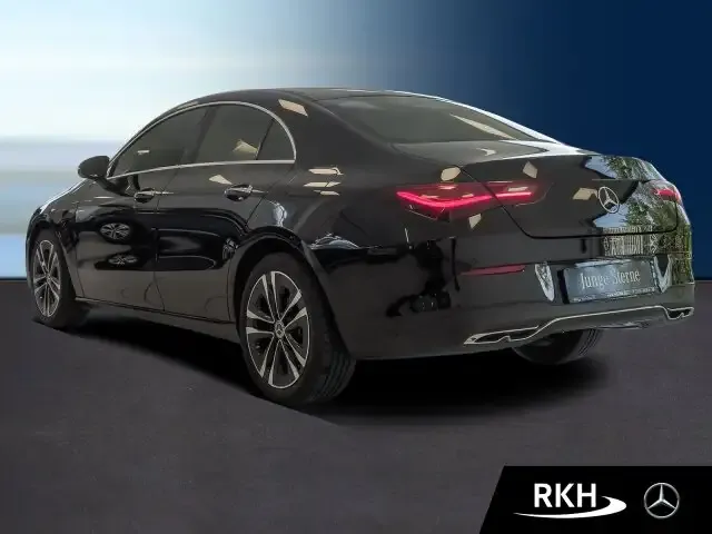 Mercedes-Benz CLA 180
