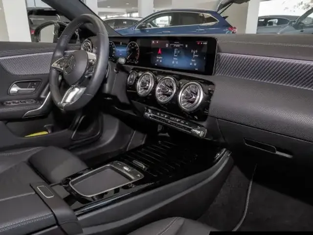 Mercedes-Benz CLA 180