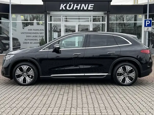 Mercedes-Benz EQE SUV