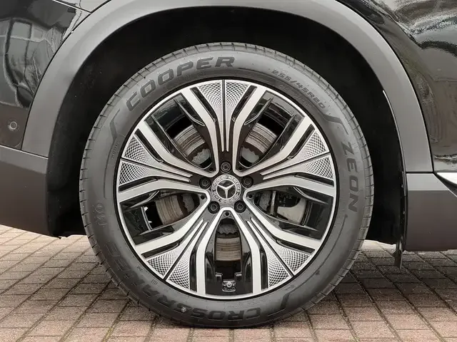 Mercedes-Benz EQE SUV