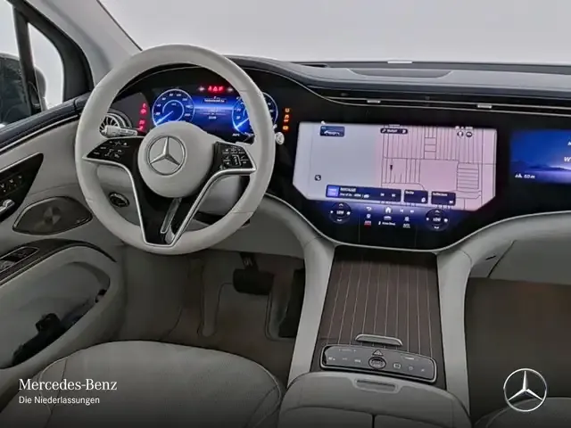 Mercedes-Benz EQS SUV
