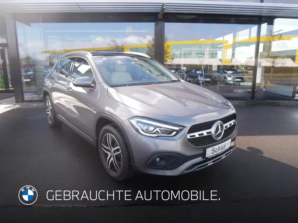 Mercedes-Benz GLA 200