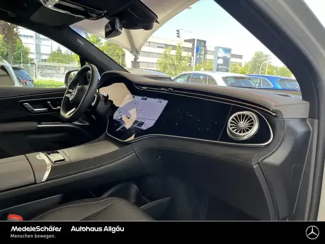 Mercedes-Benz EQS SUV