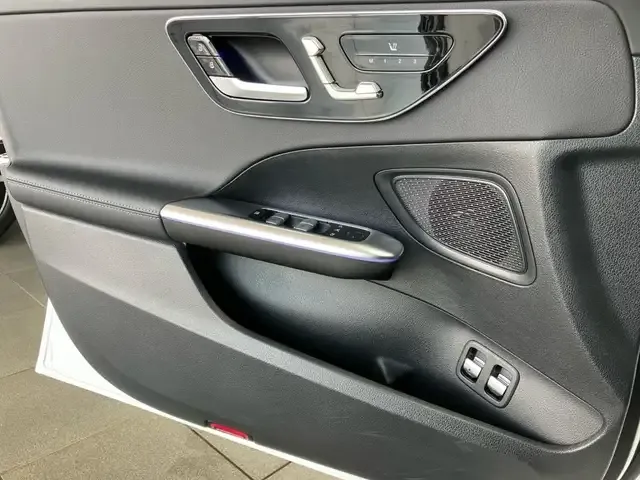 Mercedes-Benz C 400