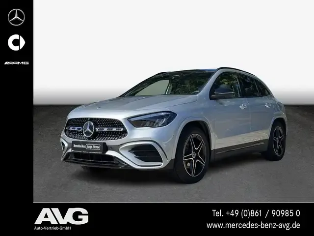 Mercedes-Benz GLA 200