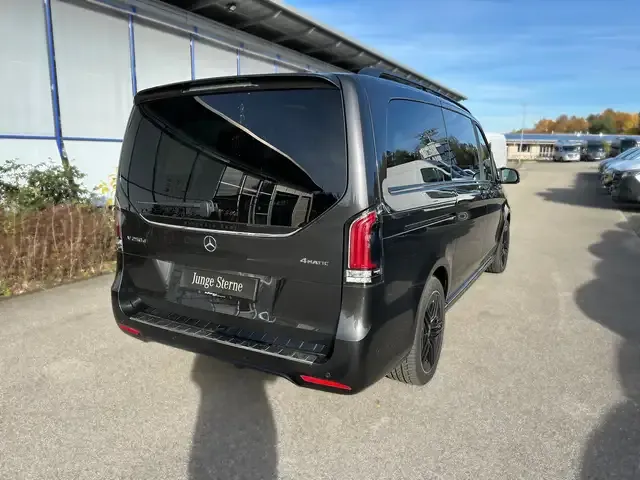 Mercedes-Benz V 250