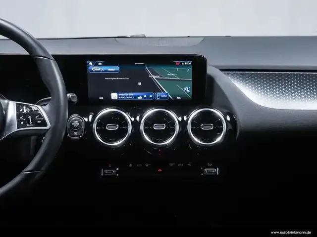 Mercedes-Benz GLA 180