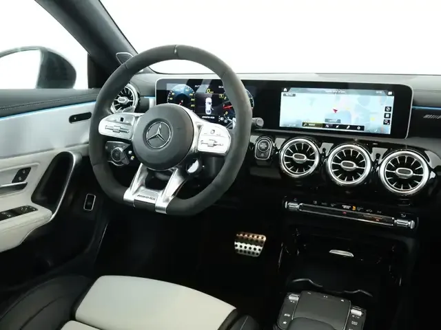 Mercedes-Benz CLA 45 AMG