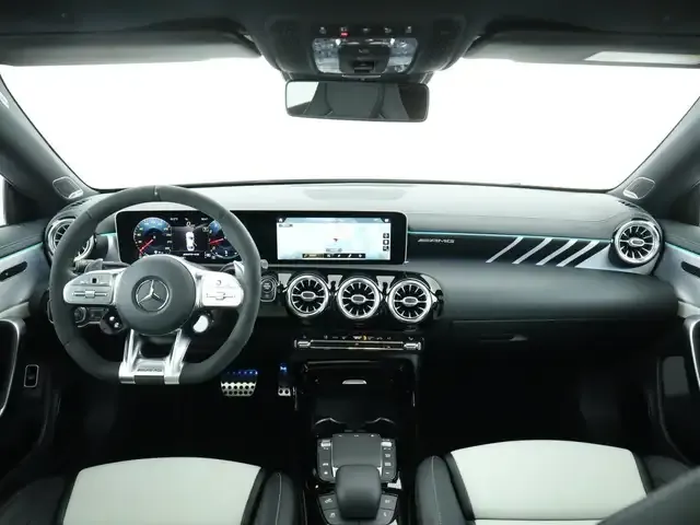 Mercedes-Benz CLA 45 AMG