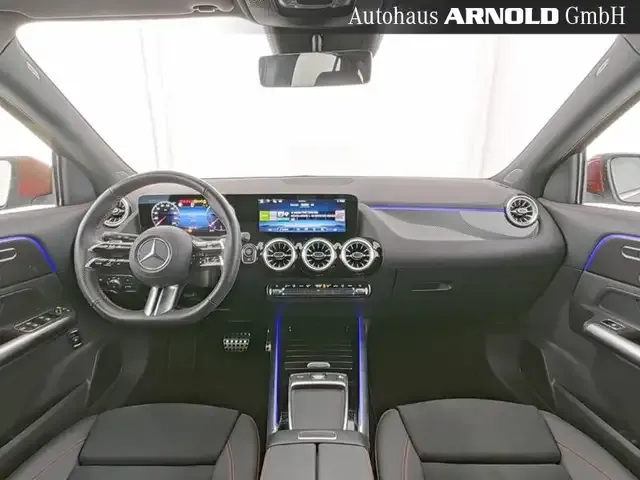 Mercedes-Benz GLA 220
