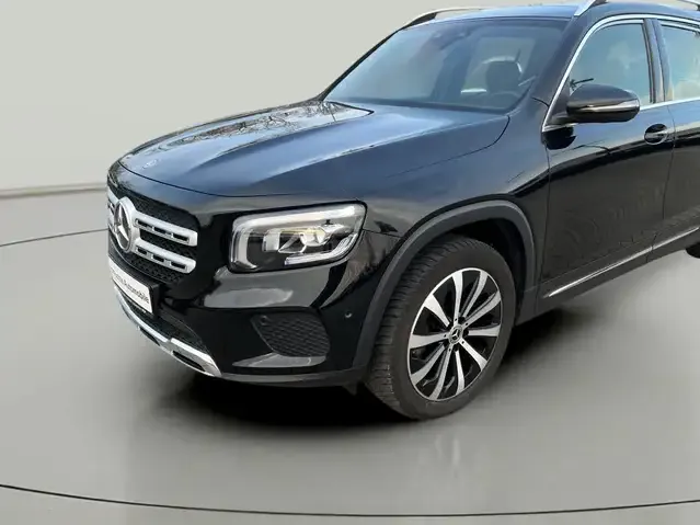 Mercedes-Benz GLB 180